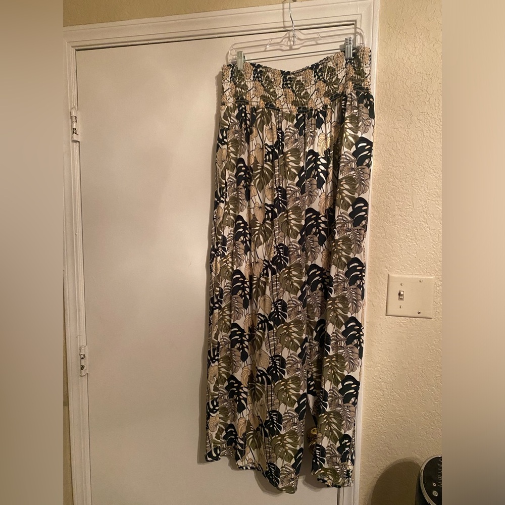 Tropical Leaf flowy pants
